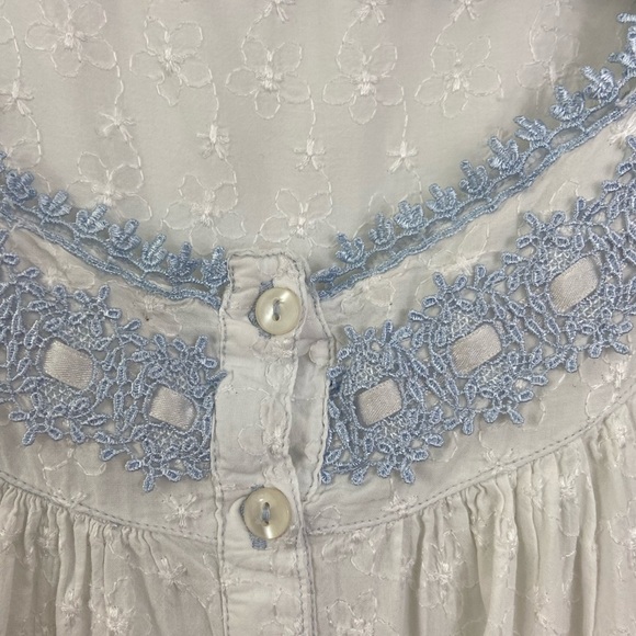Vintage White Eyelet Nightgown Embroidered Large Cottage Modest Edwardian Y2K - Picture 3 of 12